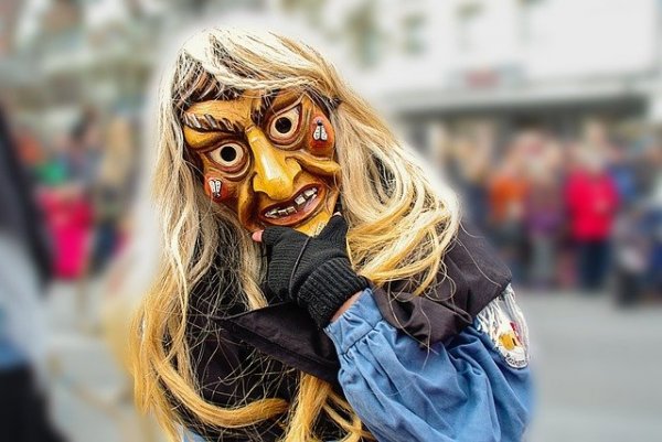 carnival-326491_640