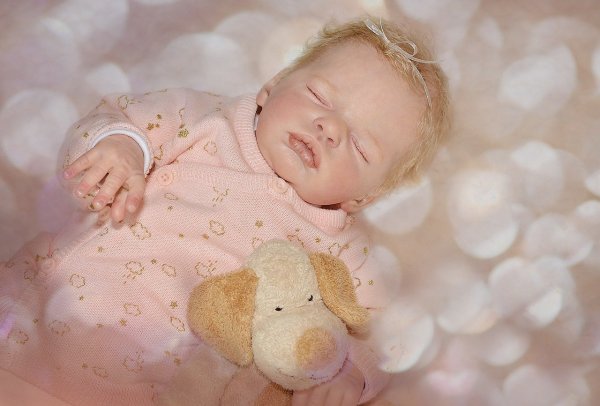 doll-947537_1280